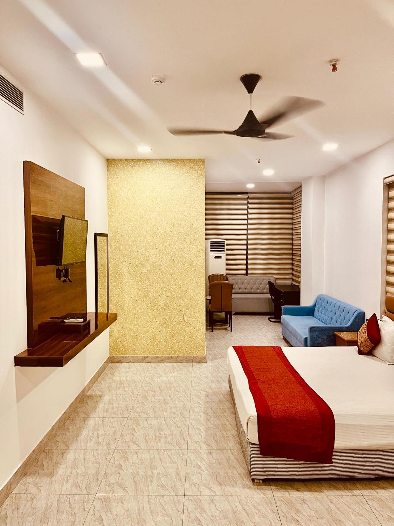 Amora Rooms Dwarka New Delhi Bagian luar foto