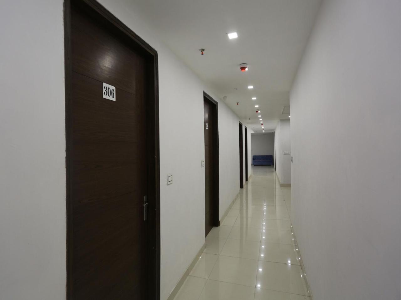 Amora Rooms Dwarka New Delhi Bagian luar foto