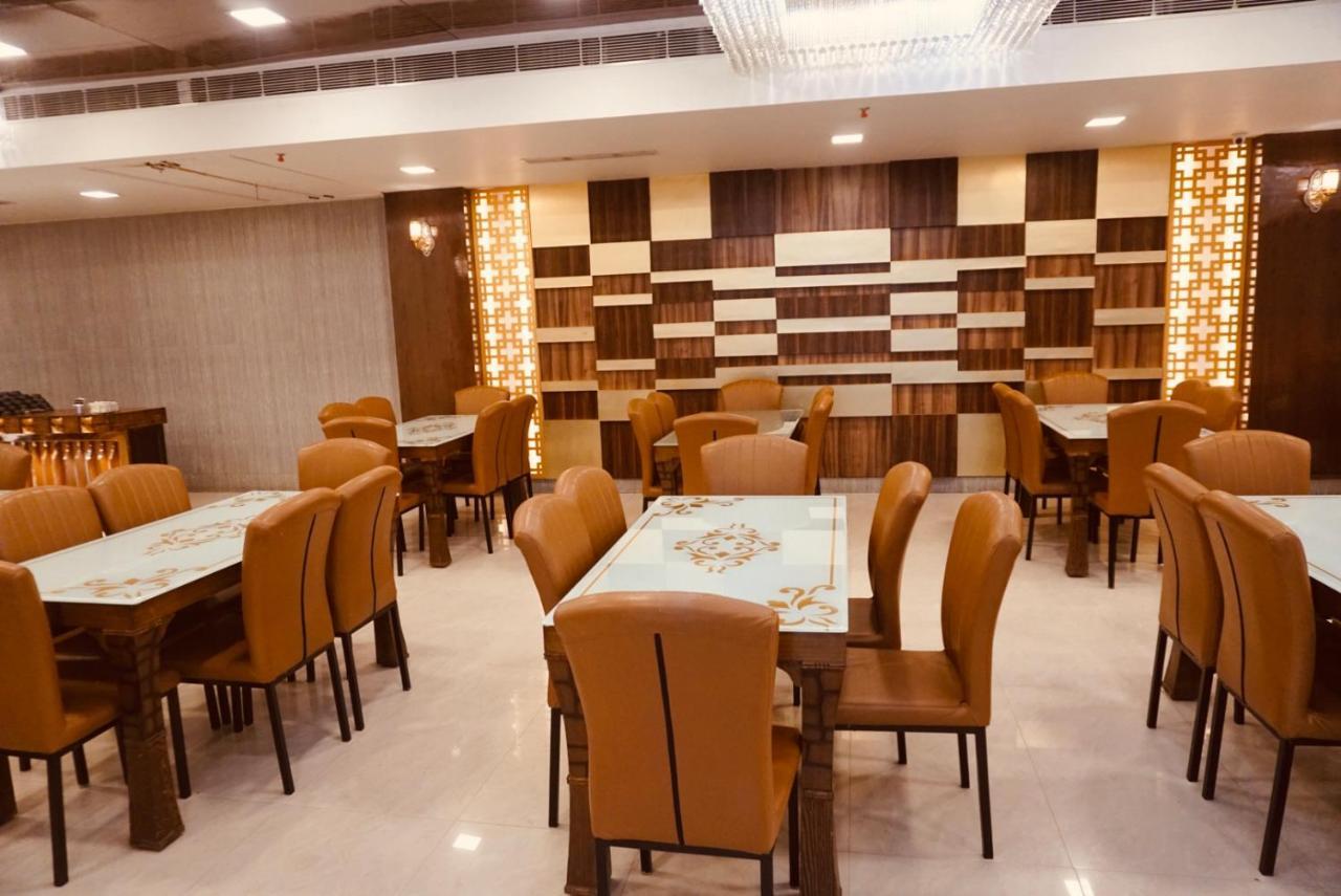 Amora Rooms Dwarka New Delhi Bagian luar foto