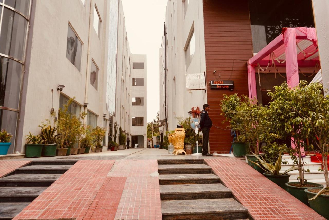 Amora Rooms Dwarka New Delhi Bagian luar foto